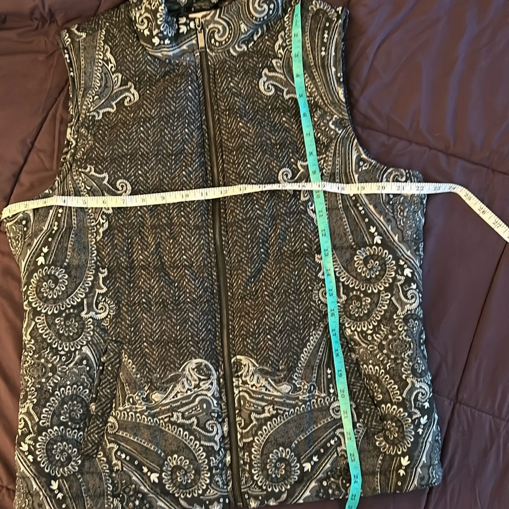 CB Established 1962 Womens Puffer Vest Handkerchief print Zip Up Lined B… - Picture 16 of 16